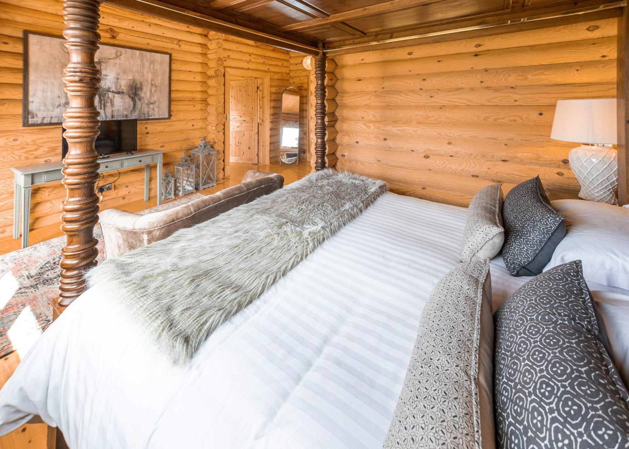 Sun Hill Lodges Constable Burton Room photo